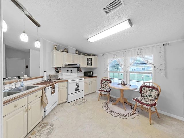 490 LINDSEY DR, Lakeland, FL 33809