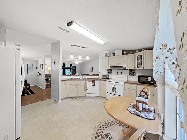 490 LINDSEY DR, Lakeland, FL 33809