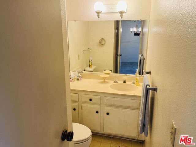 9643 Karmont Avenue, South Gate, CA 90280