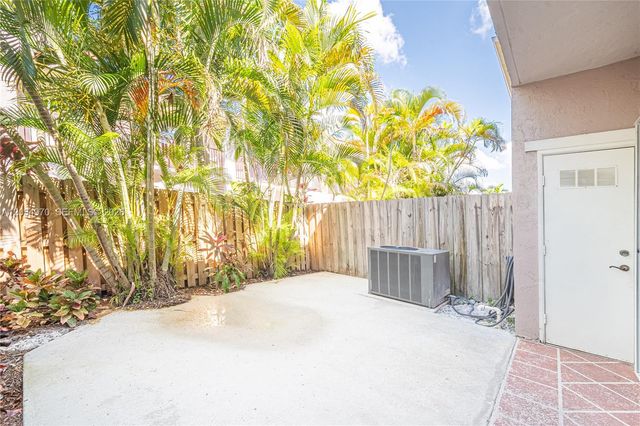 10210 SW 154th Pl 110-8, Miami, FL 33196