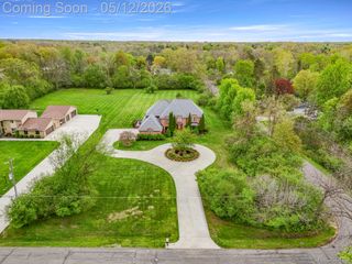 30060 Bristol Lane, Bingham Farms Village, MI 48025
