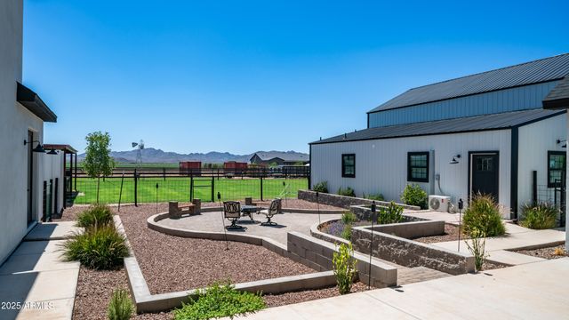 29617 W EAGLE Drive, Palo Verde, AZ 85343