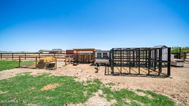 29617 W EAGLE Drive, Palo Verde, AZ 85343