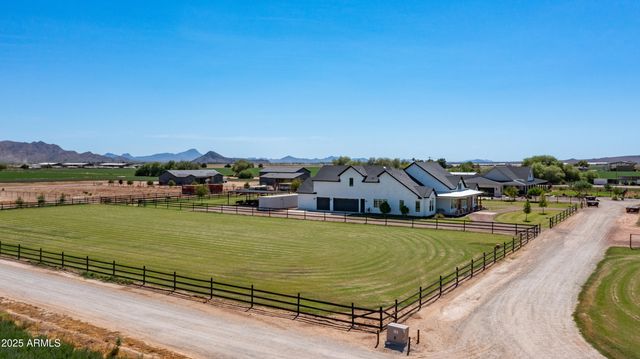 29617 W EAGLE Drive, Palo Verde, AZ 85343