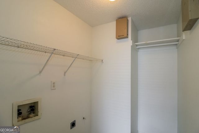 126 Pinehaven Court, Mcdonough, GA 30252