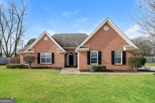 126 Pinehaven Court, Mcdonough, GA 30252