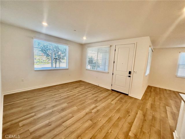 6114 Valentina Way 101, Eastvale, CA 92880