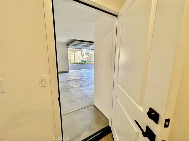 6114 Valentina Way 101, Eastvale, CA 92880