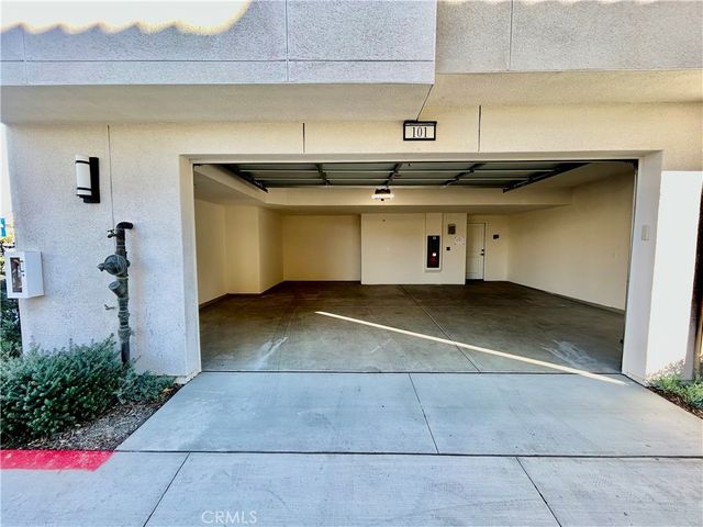 6114 Valentina Way 101, Eastvale, CA 92880