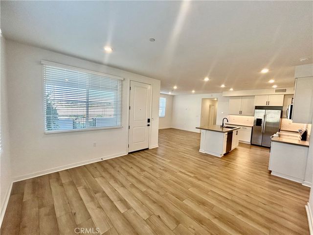 6114 Valentina Way 101, Eastvale, CA 92880