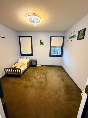 31 Old Farm Rd, Palmer, MA 01069