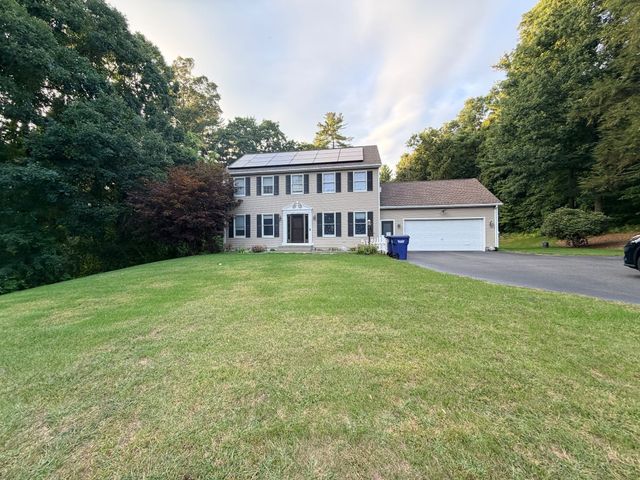 31 Old Farm Rd, Palmer, MA 01069