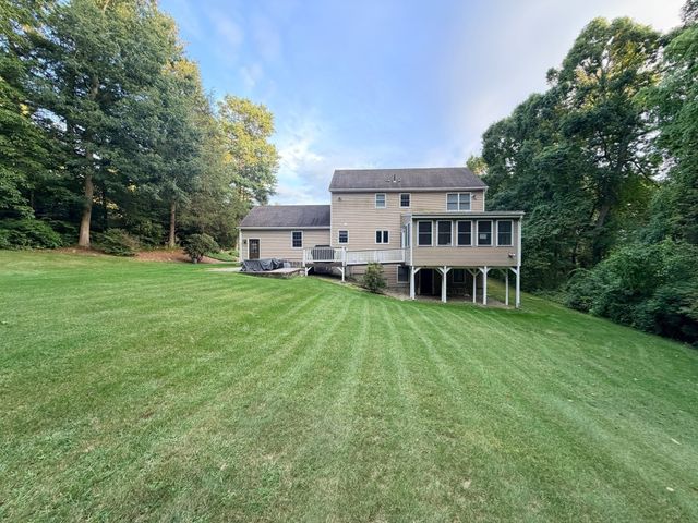 31 Old Farm Rd, Palmer, MA 01069
