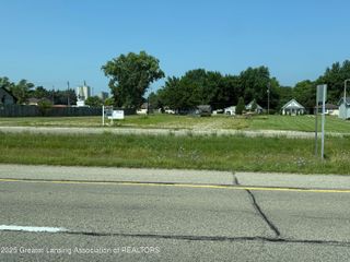 705 N Us127, St. Johns, MI 48879