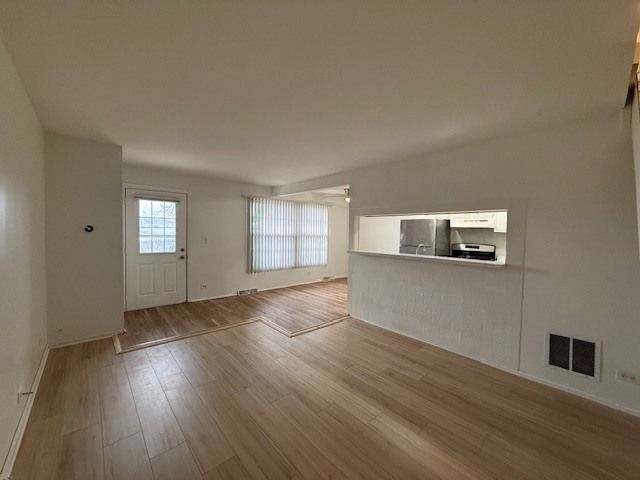 457 James Court B, Glendale Heights, IL 60139