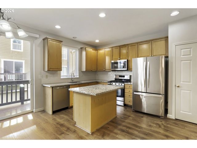 16161 Nw FESCUE Ct, Portland, OR 97229