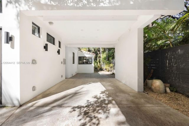 3775 S Le Jeune Rd, Miami, FL 33146