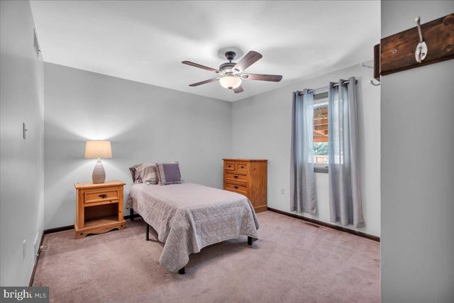 76 E TOMLIN STATION RD, Mickleton, NJ 08056