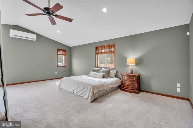 76 E TOMLIN STATION RD, Mickleton, NJ 08056