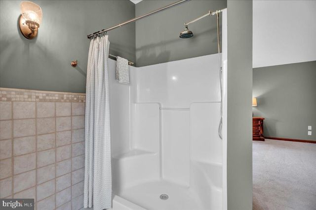 76 E TOMLIN STATION RD, Mickleton, NJ 08056