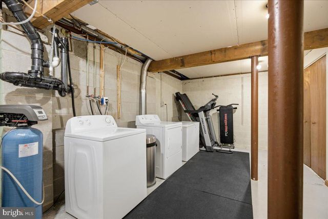 76 E TOMLIN STATION RD, Mickleton, NJ 08056