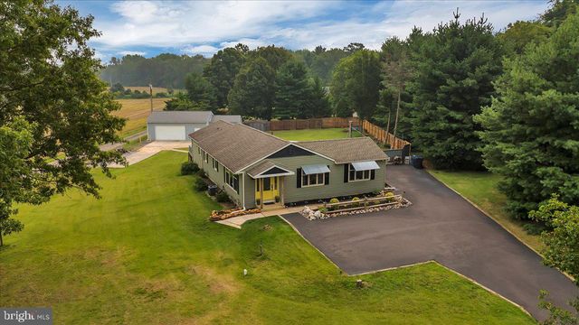 76 E TOMLIN STATION RD, Mickleton, NJ 08056