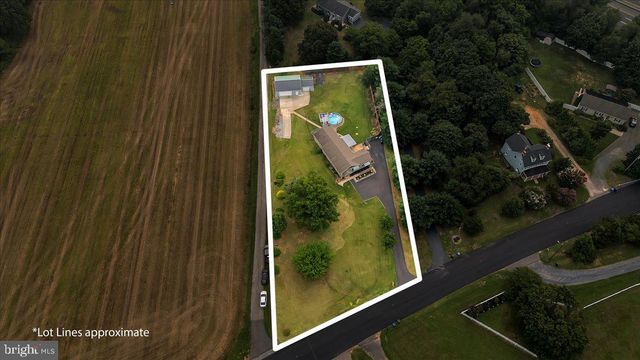 76 E TOMLIN STATION RD, Mickleton, NJ 08056