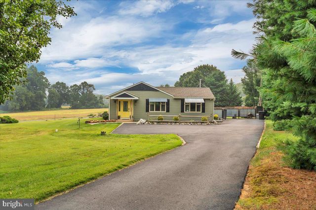 76 E TOMLIN STATION RD, Mickleton, NJ 08056