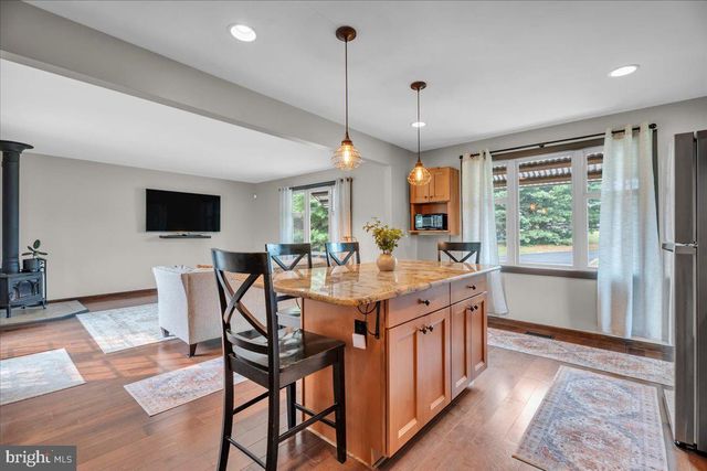 76 E TOMLIN STATION RD, Mickleton, NJ 08056