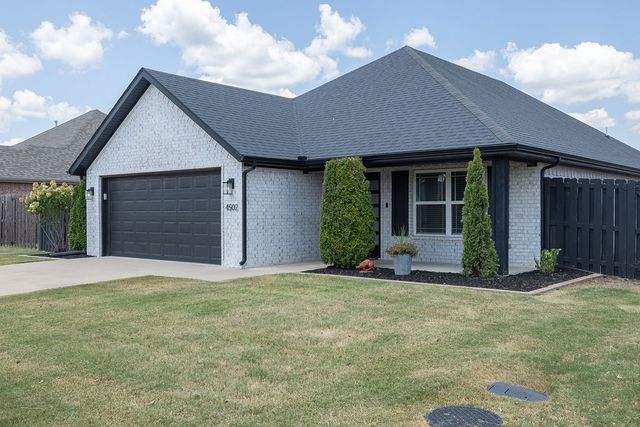 4502 W Barhem Drive, Fayetteville, AR 72704