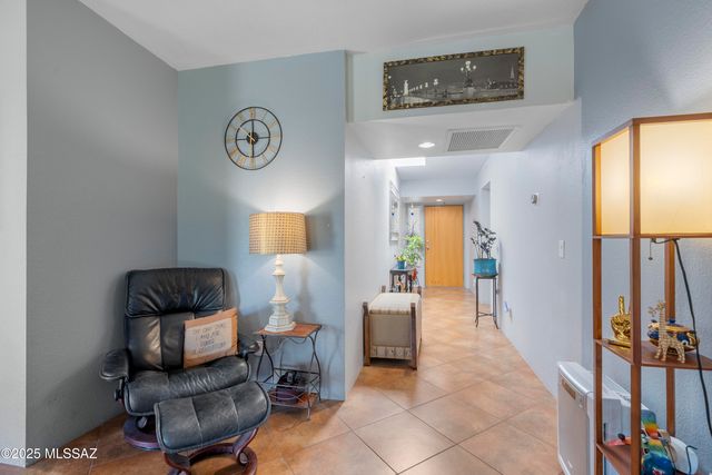 2162 E Barrett Lane, Tucson, AZ 85719