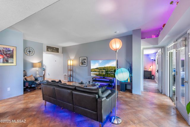 2162 E Barrett Lane, Tucson, AZ 85719