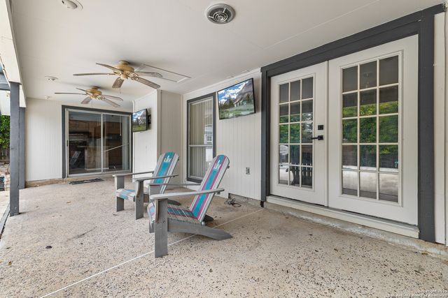 133 Bolerio, Universal City, TX 78148