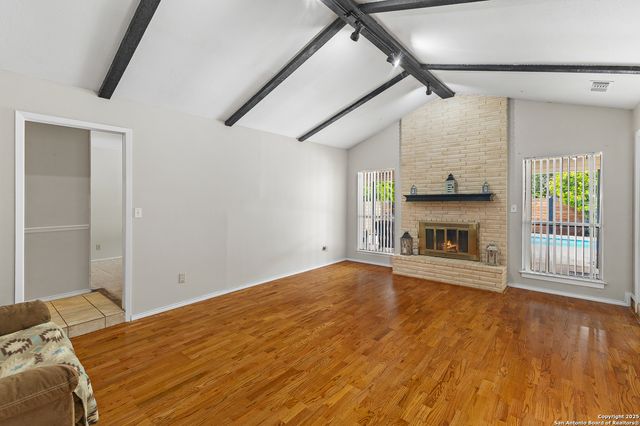 133 Bolerio, Universal City, TX 78148