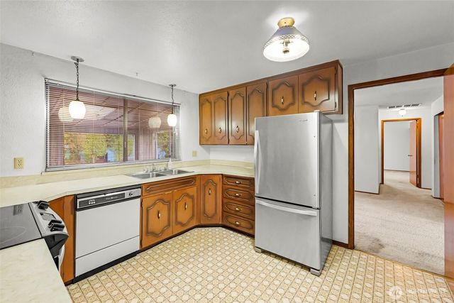 18911 9th Avenue Ct E, Spanaway, WA 98387