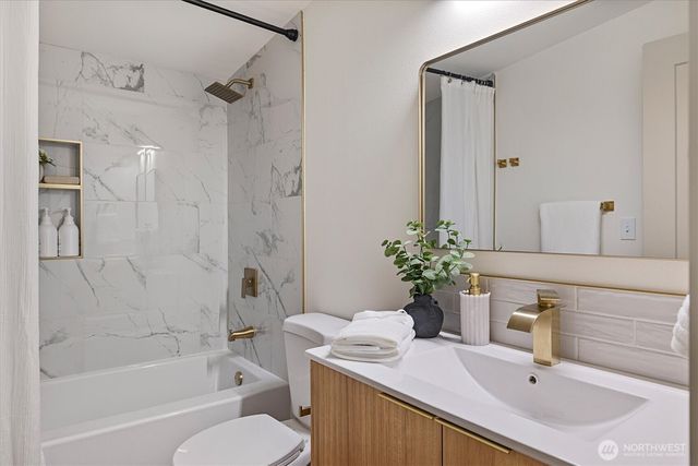 18280 E State Route 106, Belfair, WA 98528