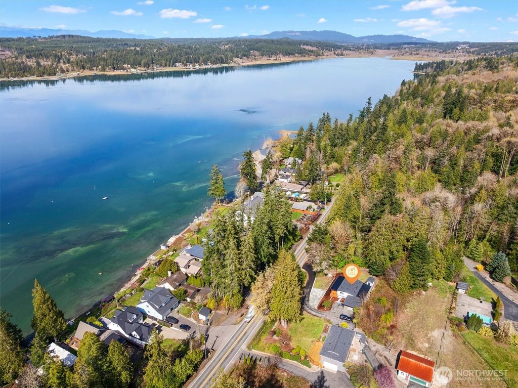 18280 E State Route 106, Belfair, WA 98528