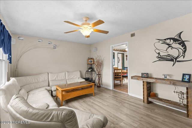 305 6th Street, Waretown, NJ 08758