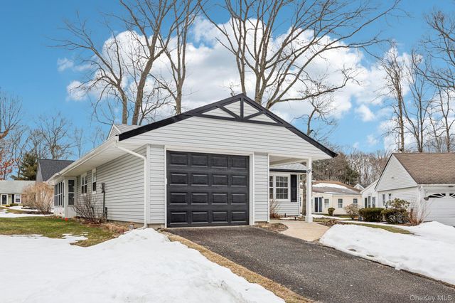 151 Laurance Lane, Ridge, NY 11961