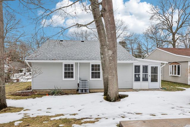 151 Laurance Lane, Ridge, NY 11961