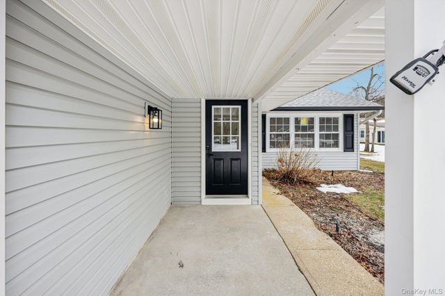 151 Laurance Lane, Ridge, NY 11961