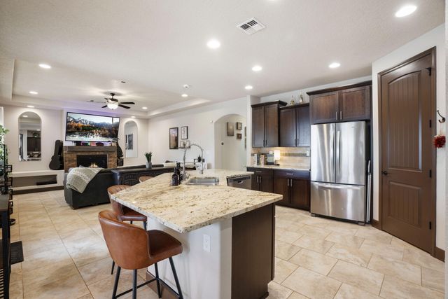 6036 N Sandia Court NE, Rio Rancho, NM 87144