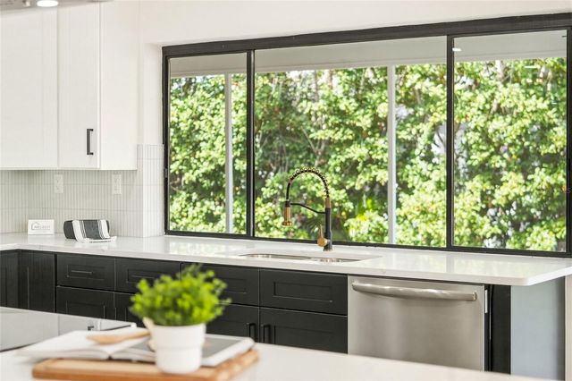 1434 HAGEN AVENUE, Dunedin, FL 34698