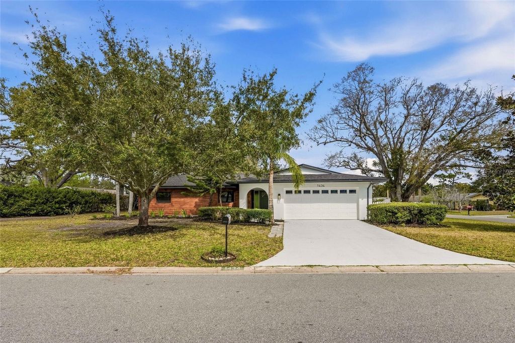1434 HAGEN AVENUE, Dunedin, FL 34698