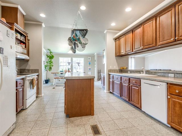 9500 Jennifer Drive, Oklahoma City, OK 73165