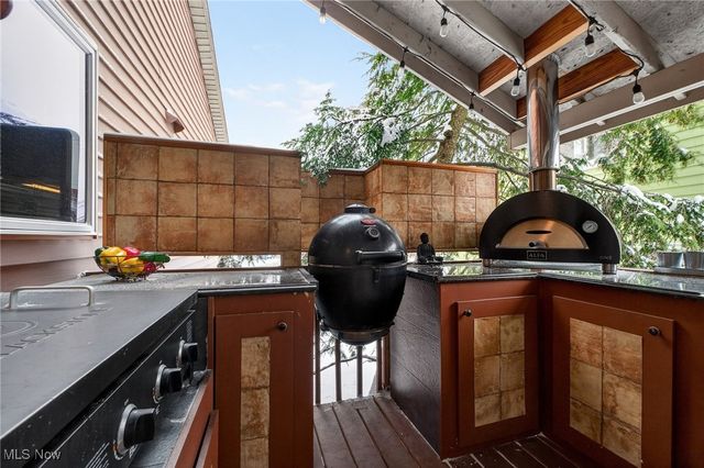 13817 Lakewood Heights Boulevard, Lakewood, OH 44107