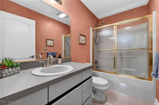 13817 Lakewood Heights Boulevard, Lakewood, OH 44107