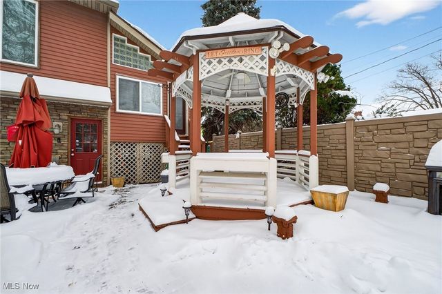 13817 Lakewood Heights Boulevard, Lakewood, OH 44107