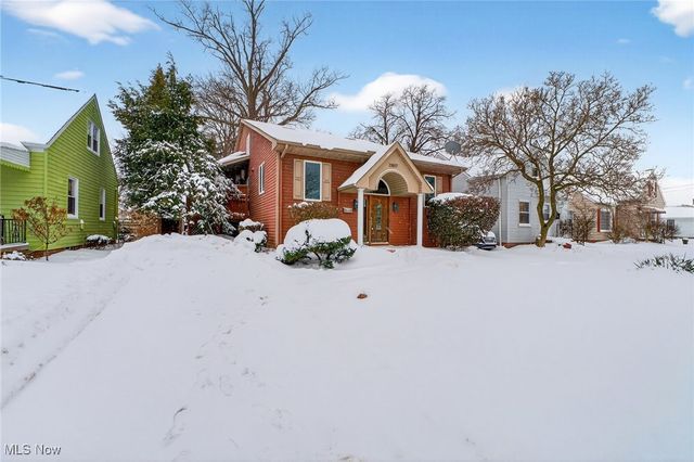 13817 Lakewood Heights Boulevard, Lakewood, OH 44107