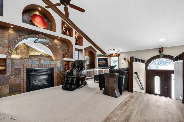 13817 Lakewood Heights Boulevard, Lakewood, OH 44107